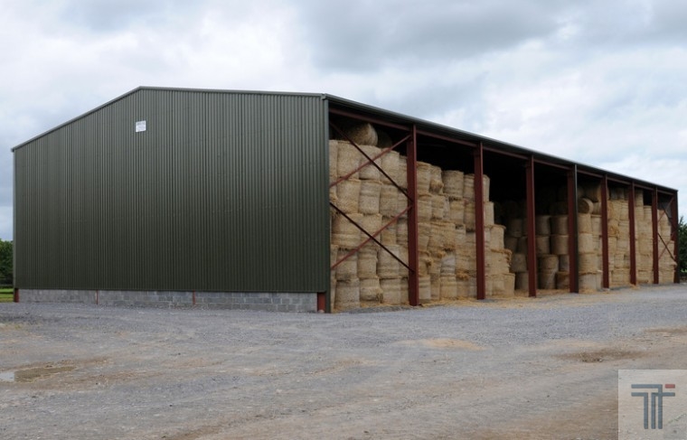 customized prefabricated steel hay storage